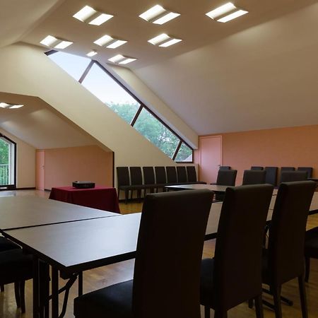 Hotel Du Beryl, Lons-Le-Saunier Eksteriør billede